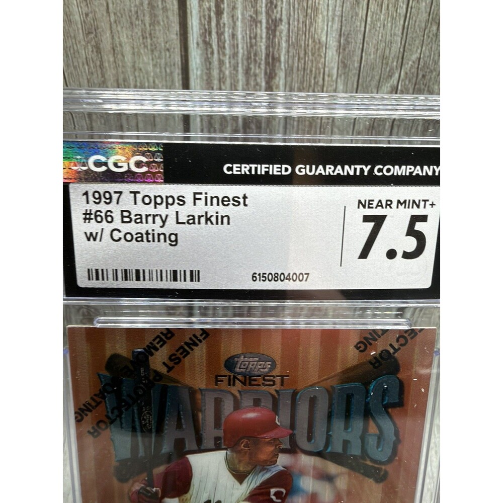 1997 Topps Finest - Common - Bronze Barry Larkin #66 Refractor - Picture 2 of 10
